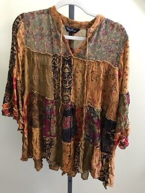 YOUNG THREADS NWT Top Mustard Floral Tiered Pattern Size Small Large